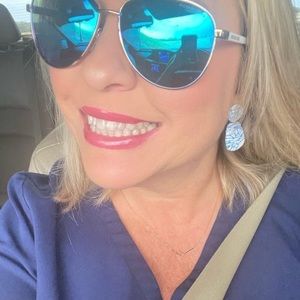 Meet your Posher, Hockman